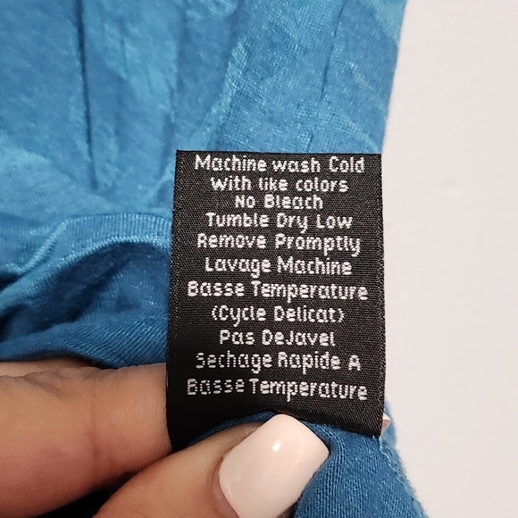 KUHL Women's Blue V-Neck Floral Burnout Short Sleeve Shirt XL Outdoor Hiking - Picture 12 of 13